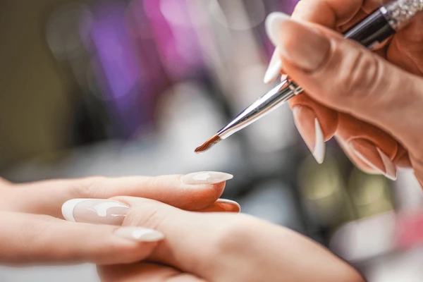 Gel vs. Acrylic Nails: Which Lasts Longer?