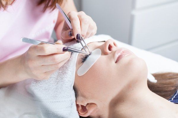 Top-Rated Nail and Lash Salon in Angel, London